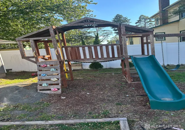 Photo 2 of Single family home for sale at 417 Jefferson Ave, Dunellen, NJ 08812 | MLS# 2700276R | Listing updated on 2026-09-21