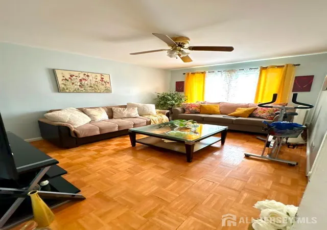 4th image of 402 Holly Dr, Perth Amboy, NJ 08861 | MLS# 2701184R