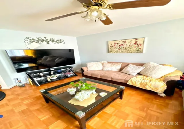 5th image of 402 Holly Dr, Perth Amboy, NJ 08861 | MLS# 2701184R