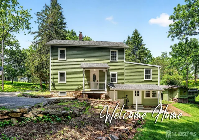 Homes for sale in Raritan, NJ | 28 Old Clinton Rd, Raritan, NJ 08822 | MLS# 2616135R