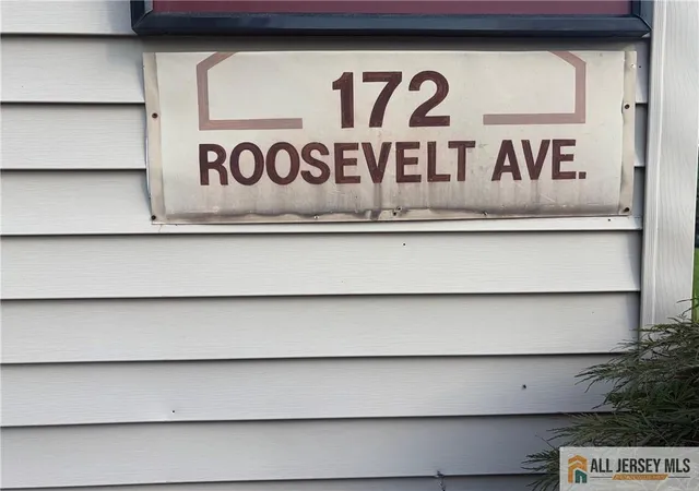 3rd image of 172 Roosevelt Ave #F, Carteret, NJ 07008 | MLS# 2770283M