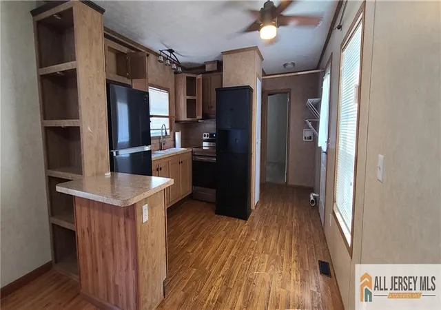 Homes for sale in Edison, NJ | 2505 Woodbridge Ave #16L, Edison, NJ 08817 | MLS# 2661761M