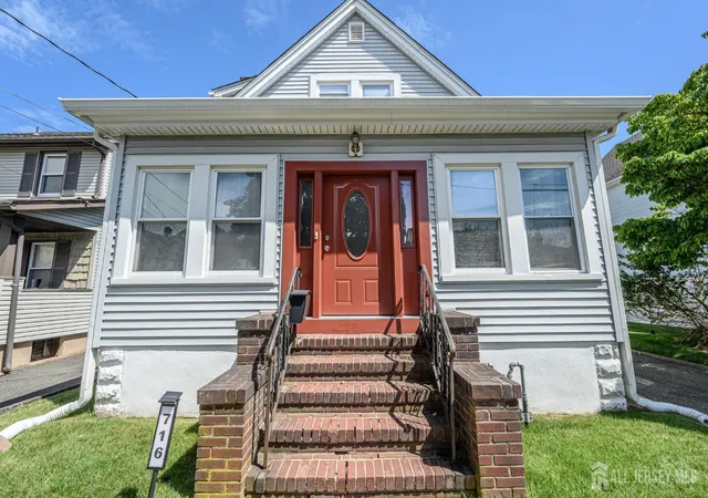 Photo 2 of Single family home for sale at 716 4th Street, Lyndhurst, NJ 07071 | MLS# 2702098R | Listing updated on 2026-08-20