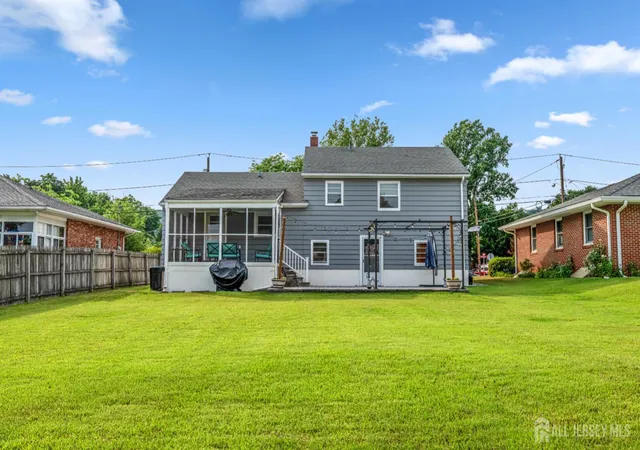 Homes for sale in North Plainfield, NJ | 701 Denninger Rd, North Plainfield, NJ 07063 | MLS# 2618491R