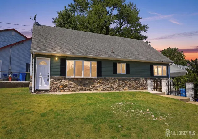 2nd image of 2 Kendall Dr, Parlin, NJ 08859 | MLS# 2700446R