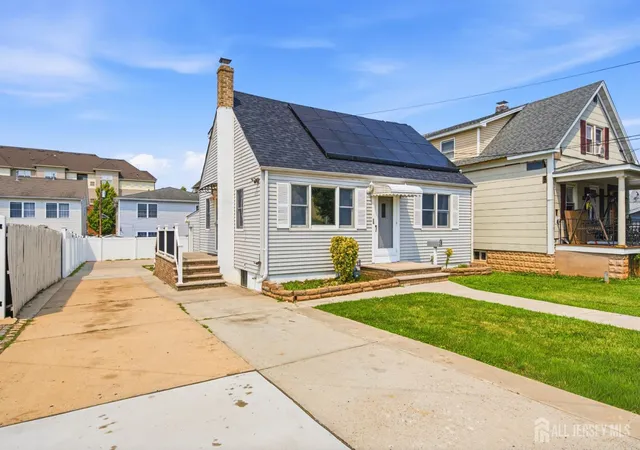 3rd image of 28 Saint Ann St, Carteret, NJ 07008 | MLS# 2700298R