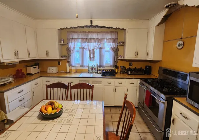 Homes for sale in Piscataway, NJ | 1610 West Seventh St, Piscataway, NJ 08854 | MLS# 2616052R