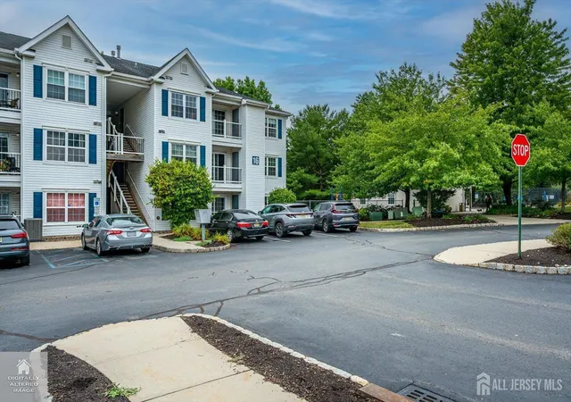 Homes for sale in Edison, NJ | 1626 Waterford Dr, Edison, NJ 08817 | MLS# 2700333R