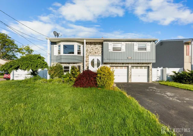 Single family home for sale at 200 Rosewood Ln, Port Reading, NJ 07064 | MLS# 2701038R