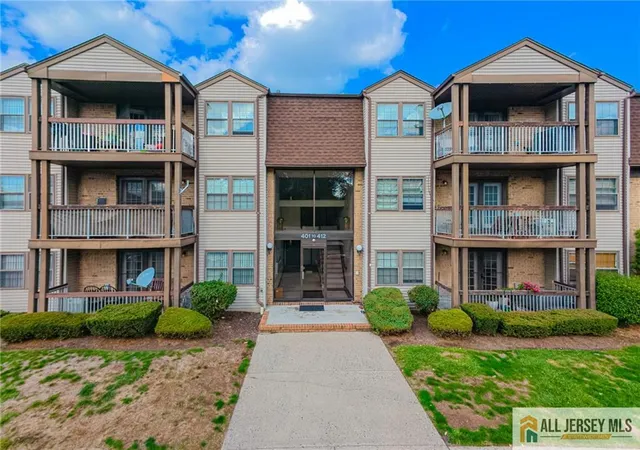 Photo 1 of Condo for sale at 404 Newport Ct, Fords, NJ 08863 | MLS# 2660713M | Listing updated on 2025-11-03