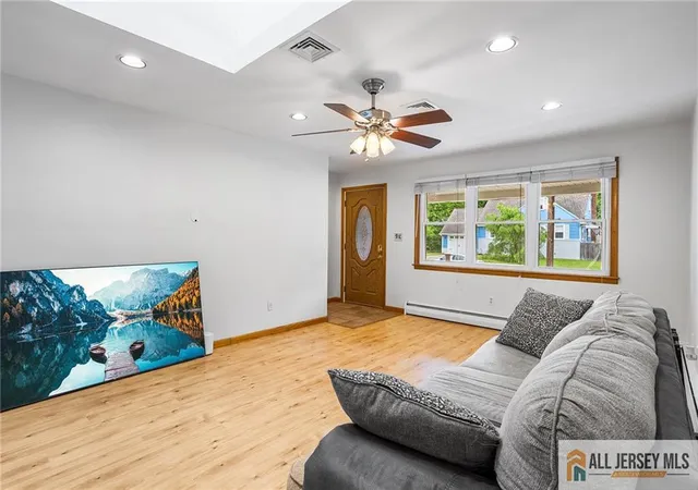 Photo 3 of Single family home for sale at 20 Cleveland Ave, South River, NJ 08882 | MLS# 2561791M | Listing updated on 2025-10-25