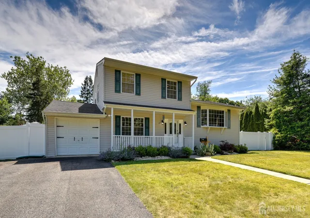 Photo 2 of Single family home for sale at 17 Sand Rd, Milltown, NJ 08850 | MLS# 2617022R | Listing updated on 2026-09-23