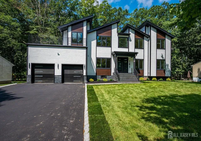 Photo 2 of Single family home for sale at 67 Falcon Rd, Livingston, NJ 07039 | MLS# 2703112R | Listing updated on 2026-09-18