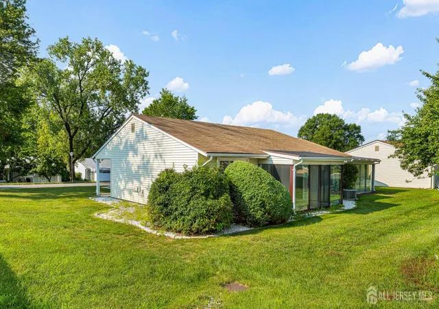 22nd image of 110 C Chatham Dr, Monroe Township, NJ 08831 | MLS# 2702802R