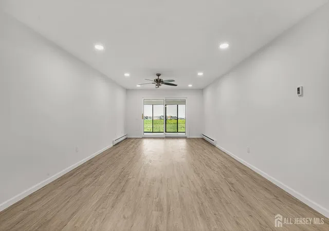Listing Photo 4 - Condo for sale in building located at 110-c Chatham Dr, Monroe Township, NJ 08831