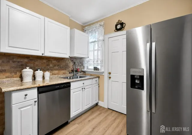Photo 4 of Single family home for sale at 280 Nesbit Ter, Irvington, NJ 07111 | MLS# 2616208R | Listing updated on 2026-09-29