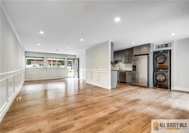Photo 2 of Single family home for sale at 171 Kendall Rd, Kendall Park, NJ 08824 | MLS# 2660374M | Listing updated on 2025-11-05