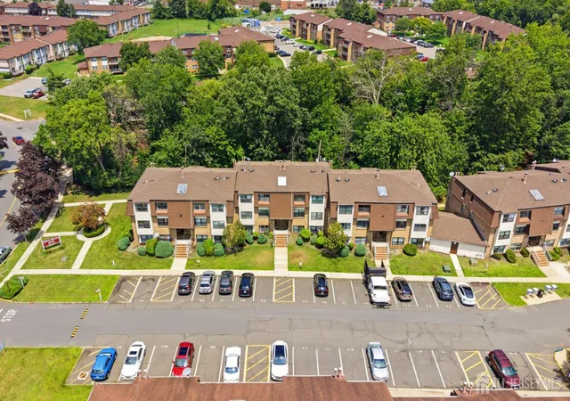 3rd image of 1913 Raspberry Ct, Edison, NJ 08817 | MLS# 2701131R