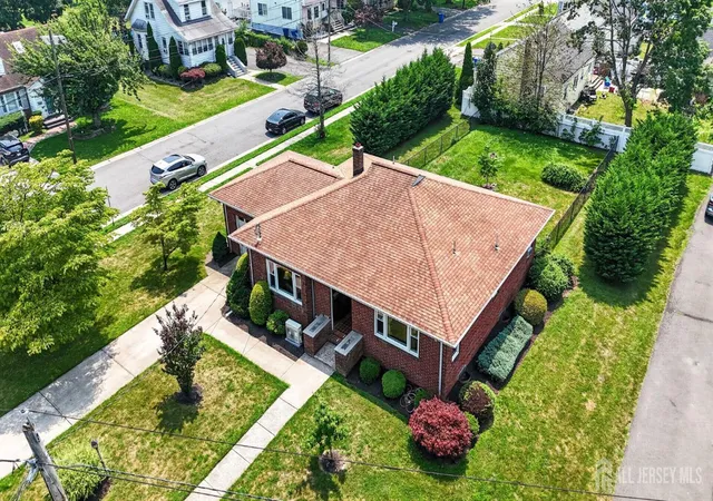 Photo 2 of Single family home for sale at 952 Cranbury Cross Rd, North Brunswick, NJ 08902 | MLS# 2701273R | Listing updated on 2026-08-12