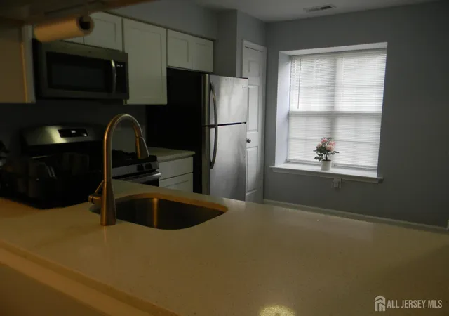 4th image of 2706 Commons At Kingswood Dr, East Brunswick, NJ 08816 | MLS# 2700827R