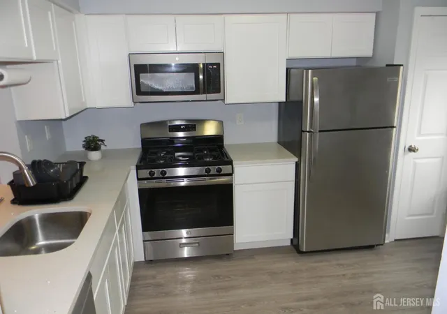5th image of 2706 Commons At Kingswood Dr, East Brunswick, NJ 08816 | MLS# 2700827R