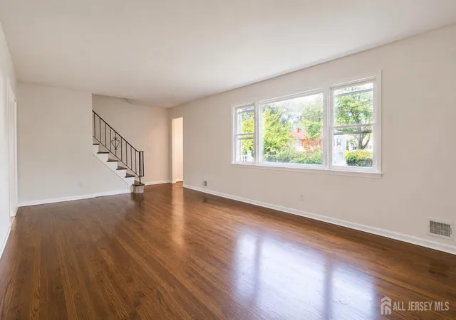 Photo 3 of Single family home for sale at 25 Lincoln Ave, Piscataway, NJ 08854 | MLS# 2703553R | Listing updated on 2026-09-23