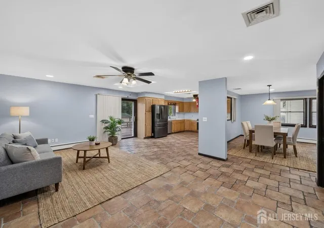 image of 14 Carteret St, Port Reading, NJ 07064 | MLS# 2702921R