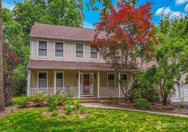 2nd image of 7 Lake Farrington Dr, North Brunswick, NJ 08902 | MLS# 2617110R