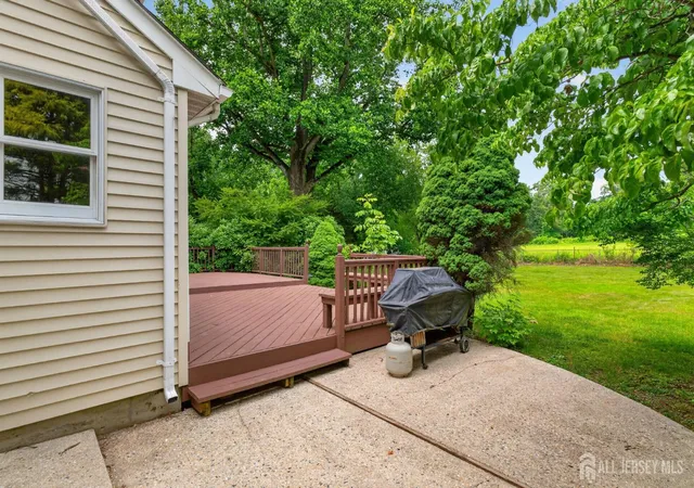 55th image of 7 Lake Farrington Dr, North Brunswick, NJ 08902 | MLS# 2617110R
