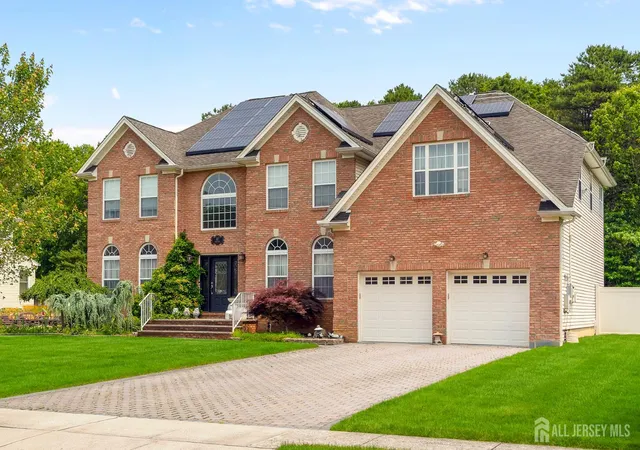 Photo 2 of Single family home for sale at 47 Lori St, Monroe Township, NJ 08831 | MLS# 2515579R | Listing updated on 2026-09-10