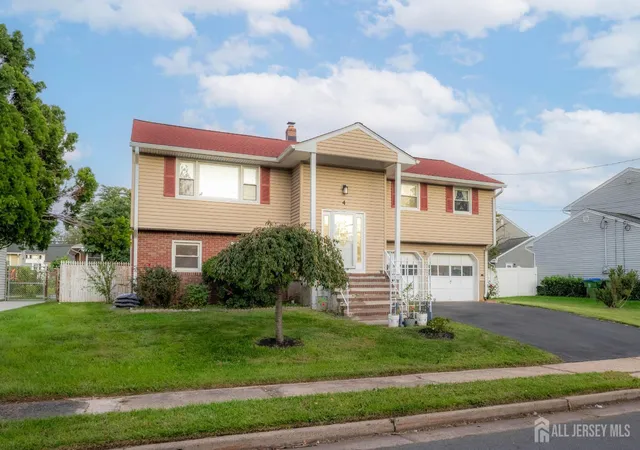 Single family home for sale at 4 Charles Ct, Edison, NJ 08820 | MLS# 2705755R