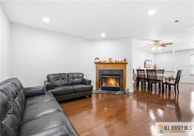 Homes for sale in South Brunswick, NJ | 18 Colleen Ct, South Brunswick, NJ 08824 | MLS# 2662338M