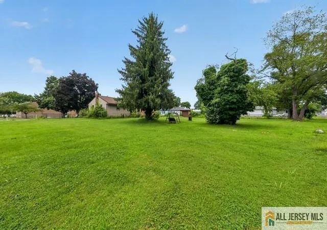 Photo 3 of Single family home for sale at 317 Gillette Ave, Penns Grove, NJ 08069 | MLS# 2770187M | Listing updated on 2026-09-10