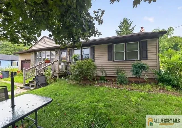 Photo 3 of Single family home for sale at 317 Gillette Ave, Penns Grove, NJ 08069 | MLS# 2770187M | Listing updated on 2026-09-10