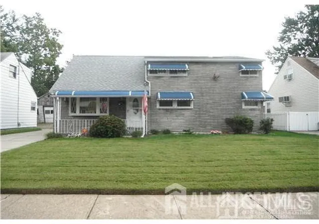 1st image of 13 Laurel St, Carteret, NJ 07008 | MLS# 2702207R