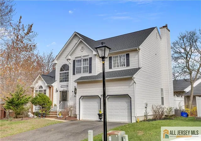Photo 1 of Single family home for sale at 4 Heritage Dr, South River, NJ 08882 | MLS# 2661541M | Listing updated on 2026-06-01