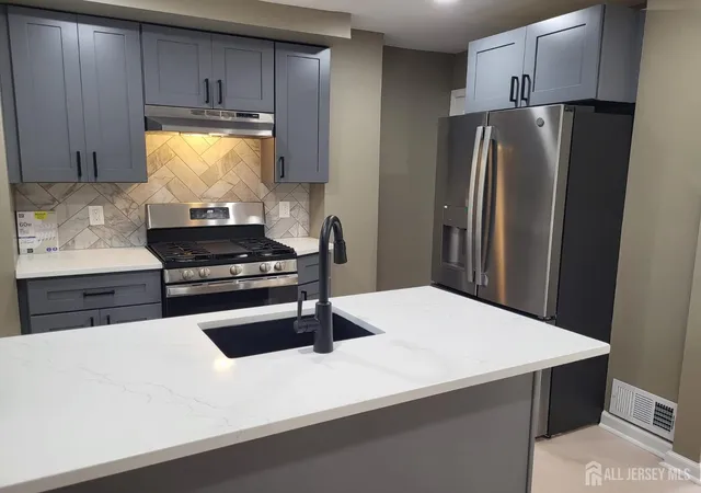 Homes for sale in New Brunswick, NJ | 174 Rutgers St, New Brunswick, NJ 08901 | MLS# 2613667R