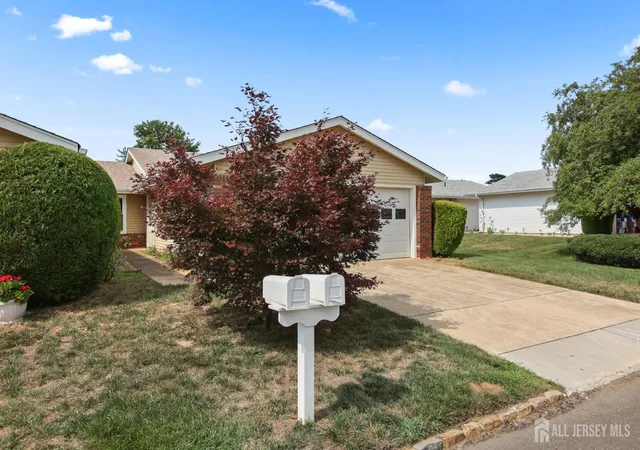 3rd image of 316-B Jutland Dr, Monroe Township, NJ 08831 | MLS# 2701774R