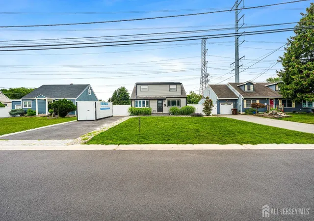 Homes for sale in New Brunswick, NJ | 23 Longfield Rd, New Brunswick, NJ 08901 | MLS# 2618124R