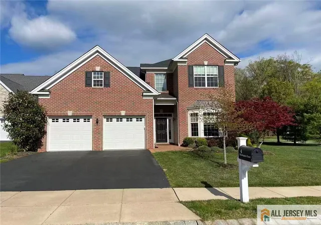 Photo 1 of Single family home for sale at 4 Huntington Ct, East Brunswick, NJ 08816 | MLS# 2661127M | Listing updated on 2026-02-02