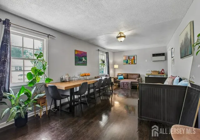 Photo 3 of Single family home for sale at 24 Jersey Ave, Edison, NJ 08820 | MLS# 2617582R | Listing updated on 2026-09-01