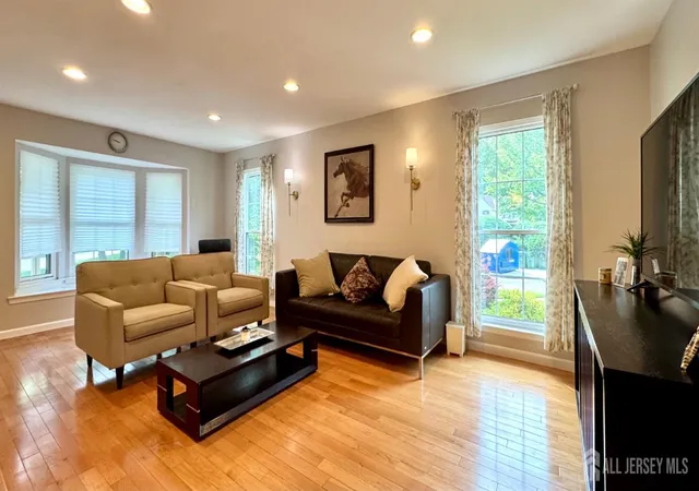 Photo 4 of Townhouse for sale at 507 Timber Oaks Rd, Edison, NJ 08820 | MLS# 2616413R | Listing updated on 2026-09-09