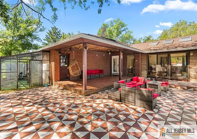 Photo 4 of Single family home for sale at 88 Tall Oaks Dr, East Brunswick, NJ 08816 | MLS# 2662385M | Listing updated on 2026-06-29