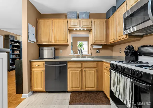 5th image of 299 Vasser Dr, Piscataway, NJ 08854 | MLS# 2700954R