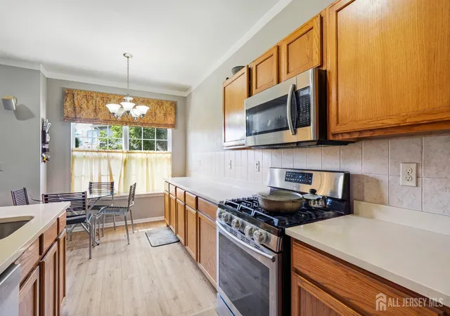5th image of 4 Reins Ct, Somerset, NJ 08873 | MLS# 2617884R