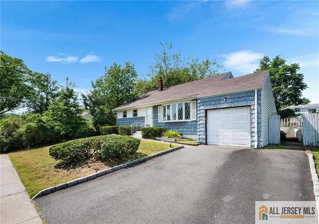 Photo 2 of Single family home for sale at 21 Eardley Rd, Edison, NJ 08817 | MLS# 2660275M | Listing updated on 2025-10-21