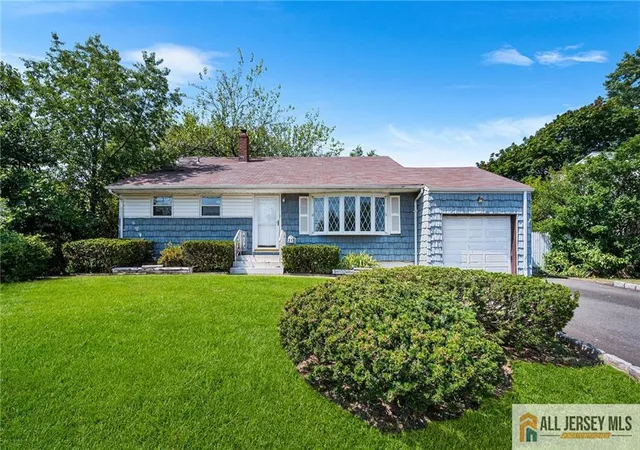 Photo 3 of Single family home for sale at 21 Eardley Rd, Edison, NJ 08817 | MLS# 2660275M | Listing updated on 2025-10-21