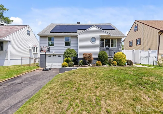Homes for sale in Metuchen, NJ | 90 90 Maryknoll Rd, Metuchen, NJ 08840 | MLS# 2700823R