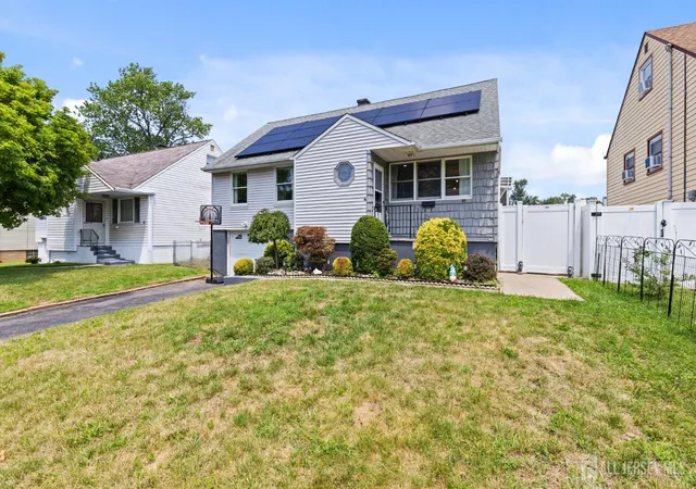 Homes for sale in Metuchen, NJ | 90 90 Maryknoll Rd, Metuchen, NJ 08840 | MLS# 2700823R