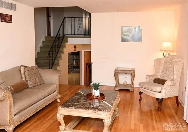 Photo 2 of Single family home for sale at 60 Coventry Cir, Piscataway, NJ 08854 | MLS# 2314097R | Listing updated on 2023-09-14